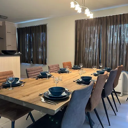 Huswell- Spacious 3-bedroom Duplex Apartament Ostenda